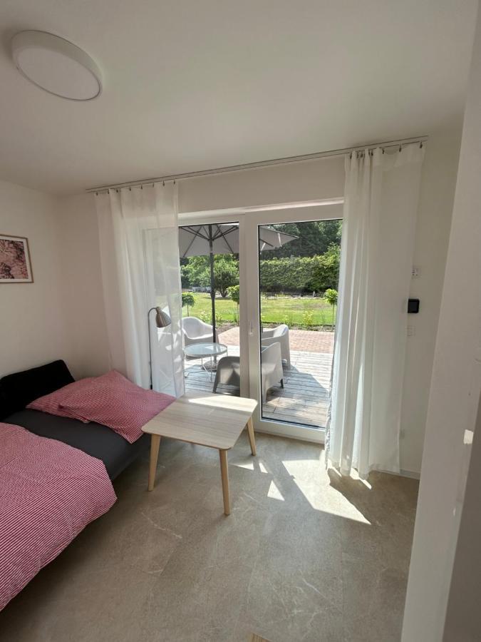 Red Travel Apartment Dvůr Králové nad Labem المظهر الخارجي الصورة
